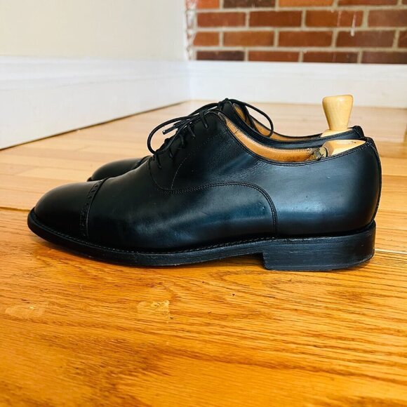 Salvatore Ferragamo Black Leather Cap Toe Oxford Dress Shoes  display picture 1